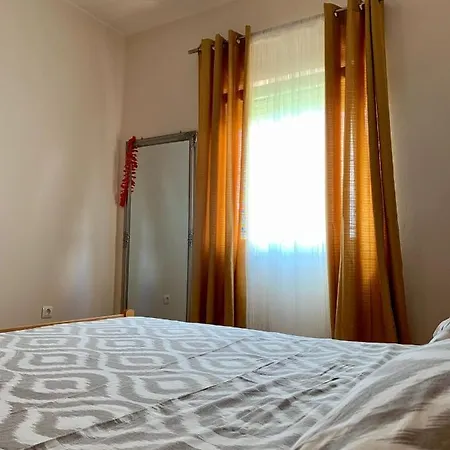 Mirta Apartment